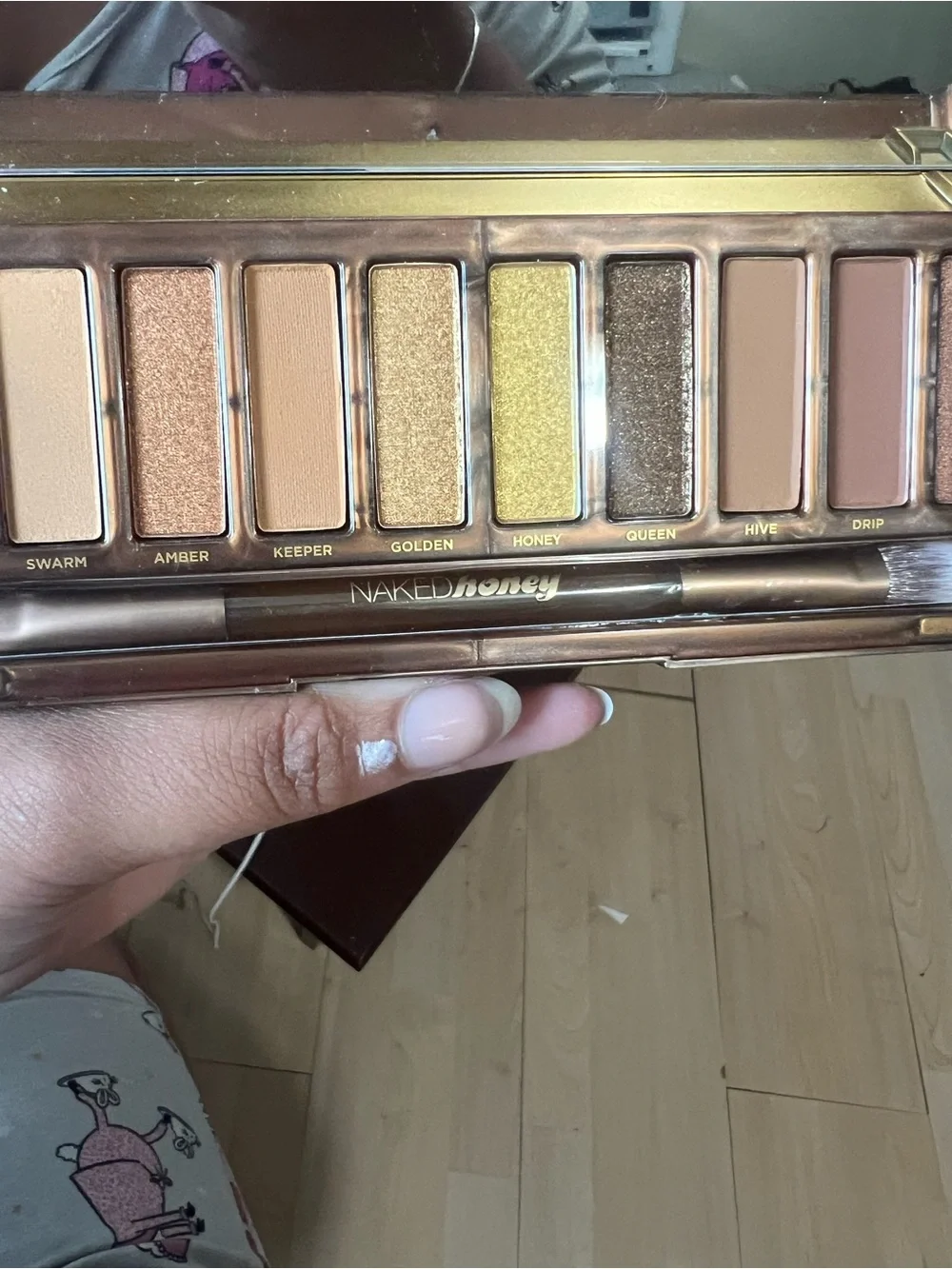 Urban Decay Honey Metallic Gold Wall Accent- NEW UNSWATCHED